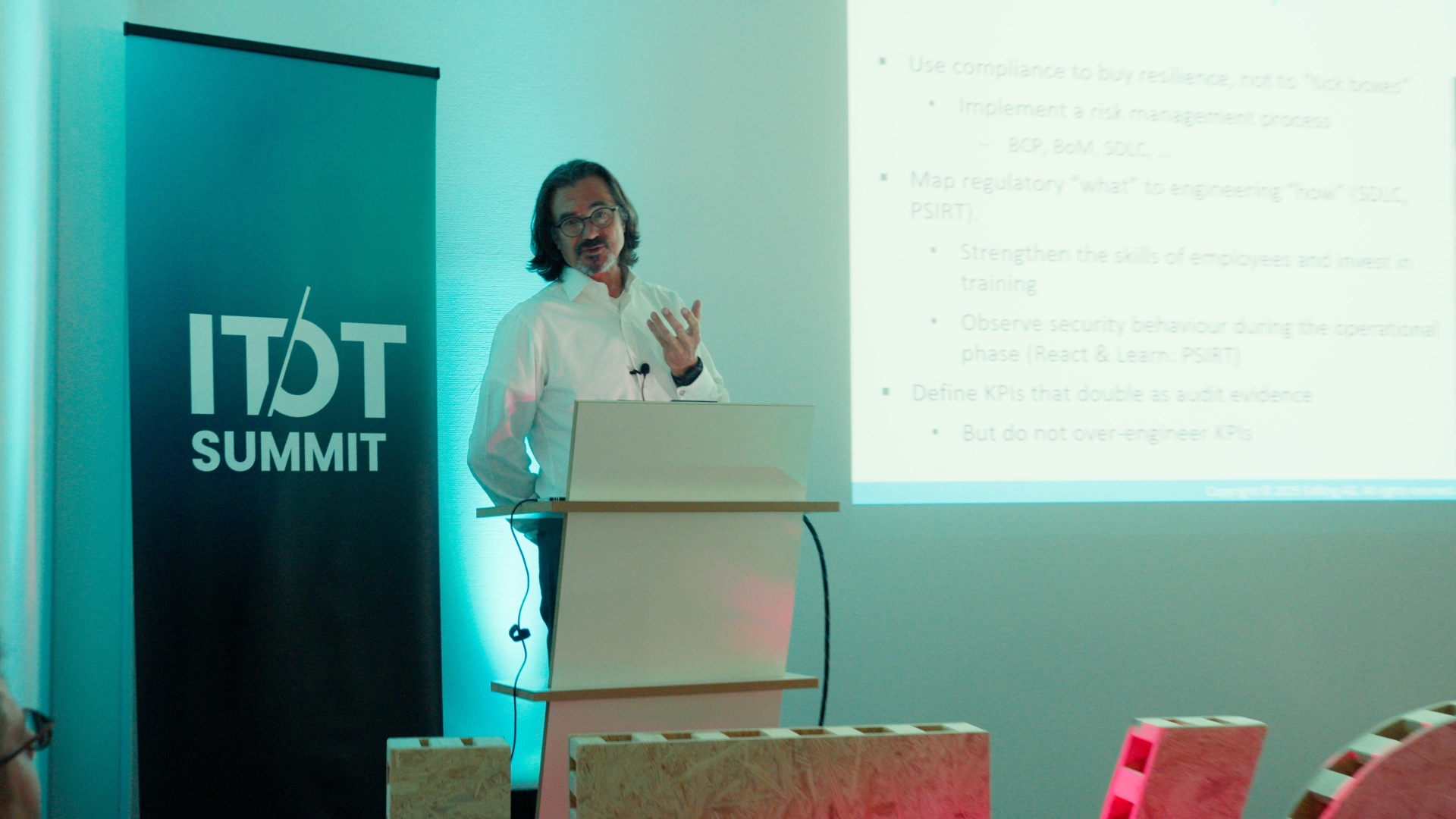 Vortrag auf der IT/OT Summit Bühne
